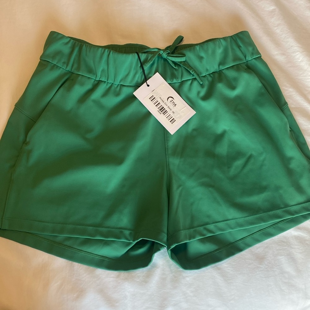 Zyia Fairway Club Shorts size M